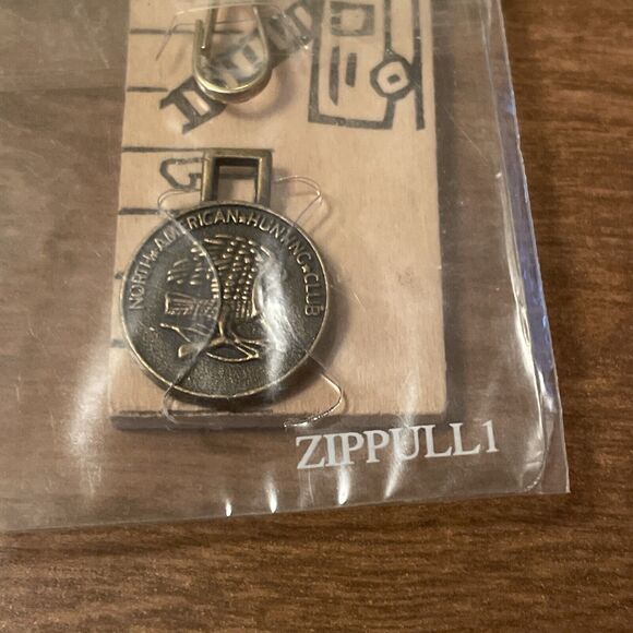 North American Hunting Club Jacket Zipper Pull Fob Key Ring New In Packaging - Picture 5 of 6